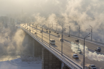 Холодное утро 2018 / Фрагмент моста через Енисей при температуре -35 градусов.