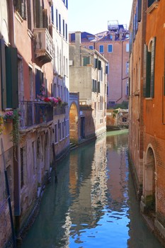 Near Grand Canal (Venice) / Photo taken in absolute silence