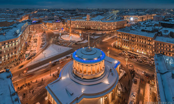 Площадь Восстания и Московский вокзал / Панорама из двух кадров