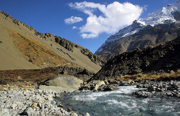 Река Марсиангди / Непал, Гималаи. Тиличо Бэйс Кэмп