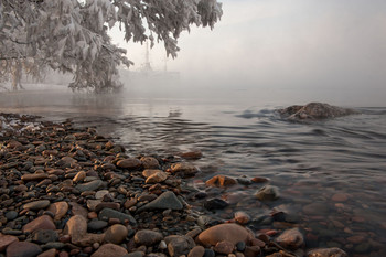 Свет, туман и мороз... / Красноярск. Река Енисей.