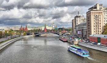 С Патриаршего моста / Москва