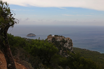 На берегу Эгейского моря / Крепость Монолитос, Родос, Греция.