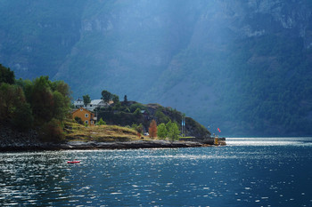 Один день в Согнефъорд / Волшебный свет, искрящаяся вода, ощущение релакса