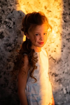Свет от окна / модель Юлиана Смирнова
причёска Галина Князева