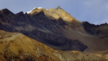 В долине реки Коне Кхола / Непал. Гималаи.