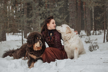 Девушка с собаками / Ph: Roman Sergeev http://vk.com/srfoto