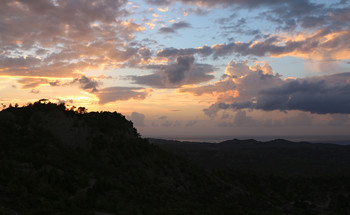 Закат в горах Родоса / Остров Родос, Греция.