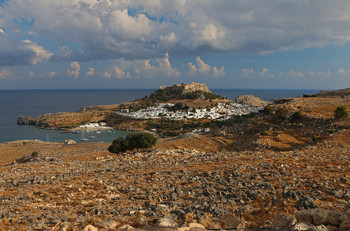 Пейзаж с акрополем / Акрополь Линдоса, Родос.