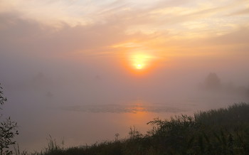 Утро. / Густой туман на озере Сосновое.