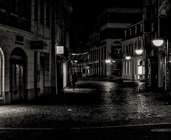 в ночном городе.. / ----