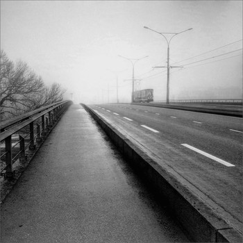 Мост ... / мост, туман, трамвай ...