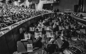 В яме. / перед концертом