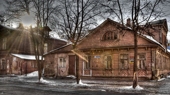 vrn ул Никитинская д 2 20110310_DSC01899091 / Россия.

Воронеж — столица Черноземья. Город расположен на юге европейской части России в 500 км от Москвы, на берегах Воронежского водохранилища и реки Дон.