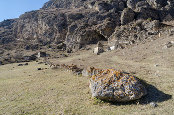 Селение Дзивгис / Древние усыпальницы в так называемом "Городе мёртвых",Сев.Осетия.