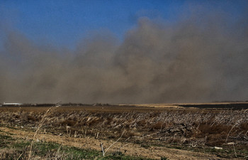 &nbsp; / Spring extreme wind and sandstorm