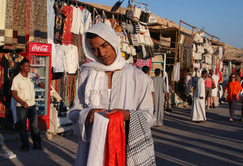 по дороге в Луксор / на рынке по дороге в Луксор 2012г Египет