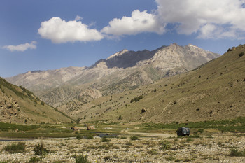 Предгорье / Таджикистан. Фанские горы.