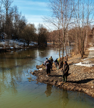 Призраки весны / У нас на Яузе