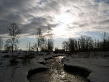 Призраки весны / Река Лососинка в Петрозаводске