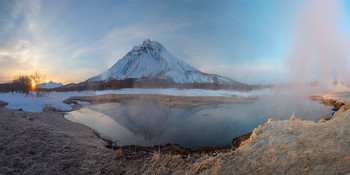 Утро у горячей реки / Камчатка.
Вулкан Ходутка и Ходуткинские горячие источники.

Фототуры по Камчатке. www.kamphototour.com