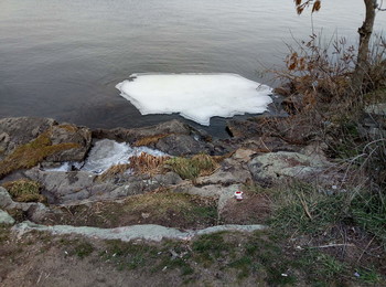 Безмятежная пятница / Последние штрихи зимы на Днепре