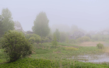 Окутало деревню туманом / Весенние рассветы.