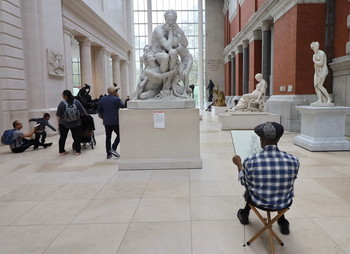 В Греческом зале... / Метрополитен музеум Зал скульптур. В основном римских...