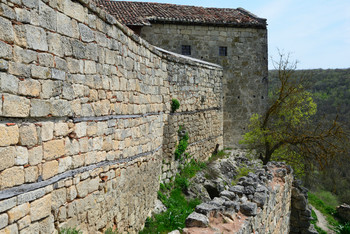 Город- крепость Чуфут-Кале / Возник в раннее средневековье