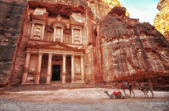Храм мавзолей Эль - Хазне / Иордания