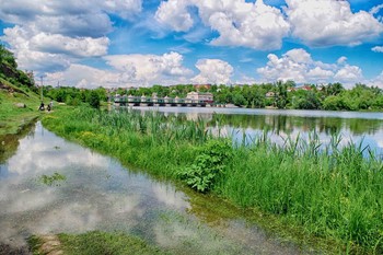 после дождей / Конец мая.Весенний день.После дождей река не может войти в берега...