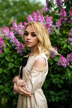 Саша / модель Саша Слюсарь
визаж и укладка Людмила Танковская