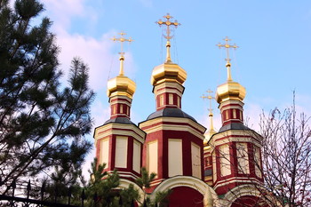 Церковь Архангела Михаила в Тропарёво / Православный храм, построенный в 1693—1694 годах на подмосковных землях