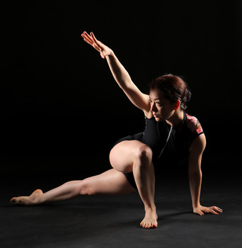 Язык тела - 1. / Модель: Алина Амели, педагог-хореограф. 
Фотограф: Александр Шаварев