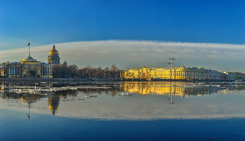 Утренняя тишина / Утро в Санкт-Петербурге