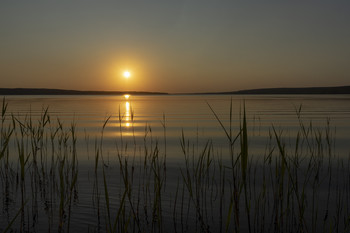 Закат / Нахимовское озеро, начало июня.