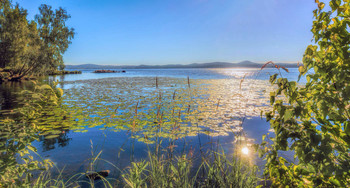 Солнечная дорожка / Полдень на озере Таватуй