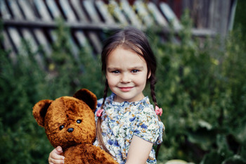 Злата и медведь) / игрушке Мишке ни много ни мало 52 года))