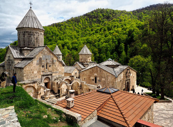 .Монастырь Агарцин .Армения. / Армения.Монастырь Агарцин расположенный в окрестности горноклиматического курорта Дилижана. Монастырский комплекс был основан в 12 веке и являлся одним из крупнейших образовательных и религиозных центров средневековой Армении.