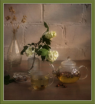 Зеленый чай / Зеленый чай
[img]https://i.imgur.com/mxMyA2f.jpg[/img]