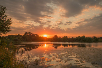 Летний вечер. / Закат на озере Сосновое.