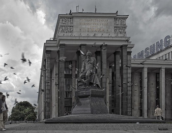 Пешком по Москве / Памятник Ф.М.Достоевскому.