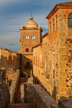 На стене &quot;старого города&quot; / Касерес (Cáceres)