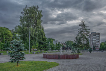 Когда погода - &quot;не фонтан&quot;... / Фонтан на центральной площади. Конаково.