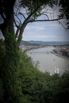 &nbsp; / Вид на Дунай с Будайского холма.