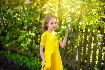 Жёлтое платье / модель София Ваниева