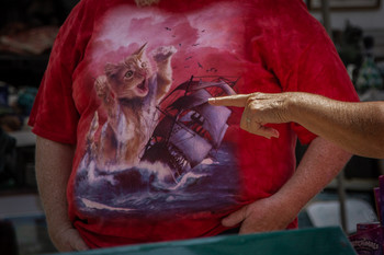 Фрагмент... / Всё там же на блошином рынке...