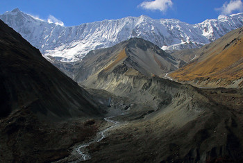 Верховья реки Марсиангди / Непал. Гималаи