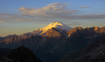 Эльбрус Западный / Кавказ. Вид из под вершины Актур