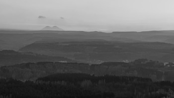 Вид на Эльбрус / Кисловодск в чёрно-белых тонах.